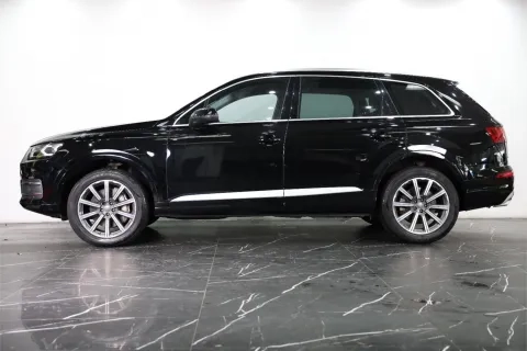 Q7