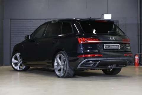 Q7