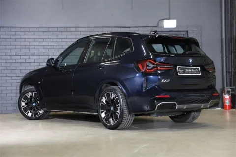 iX3