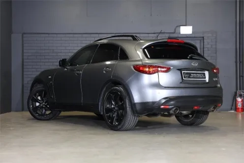 QX70