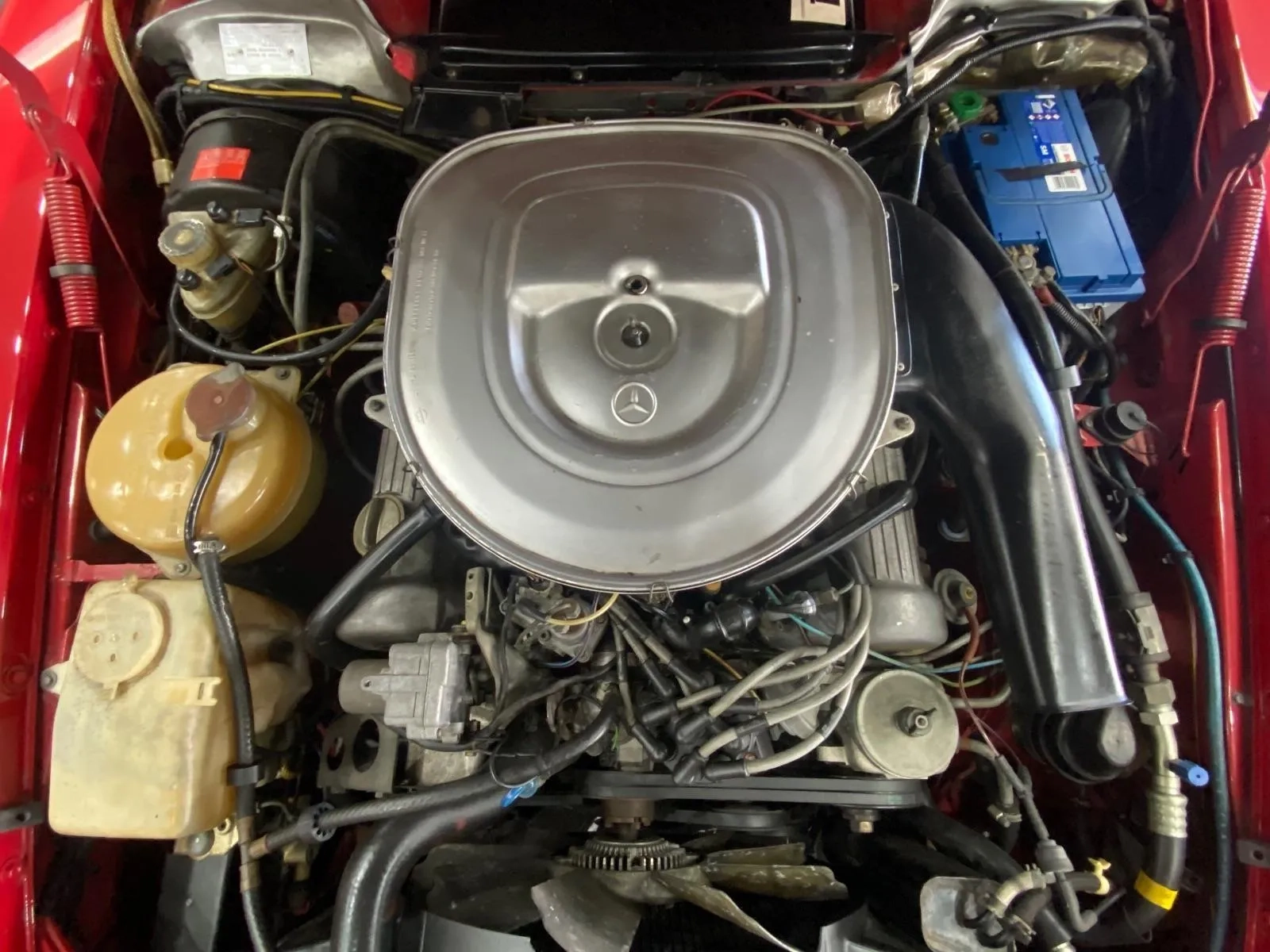 Mercedes-Benz-380SL-