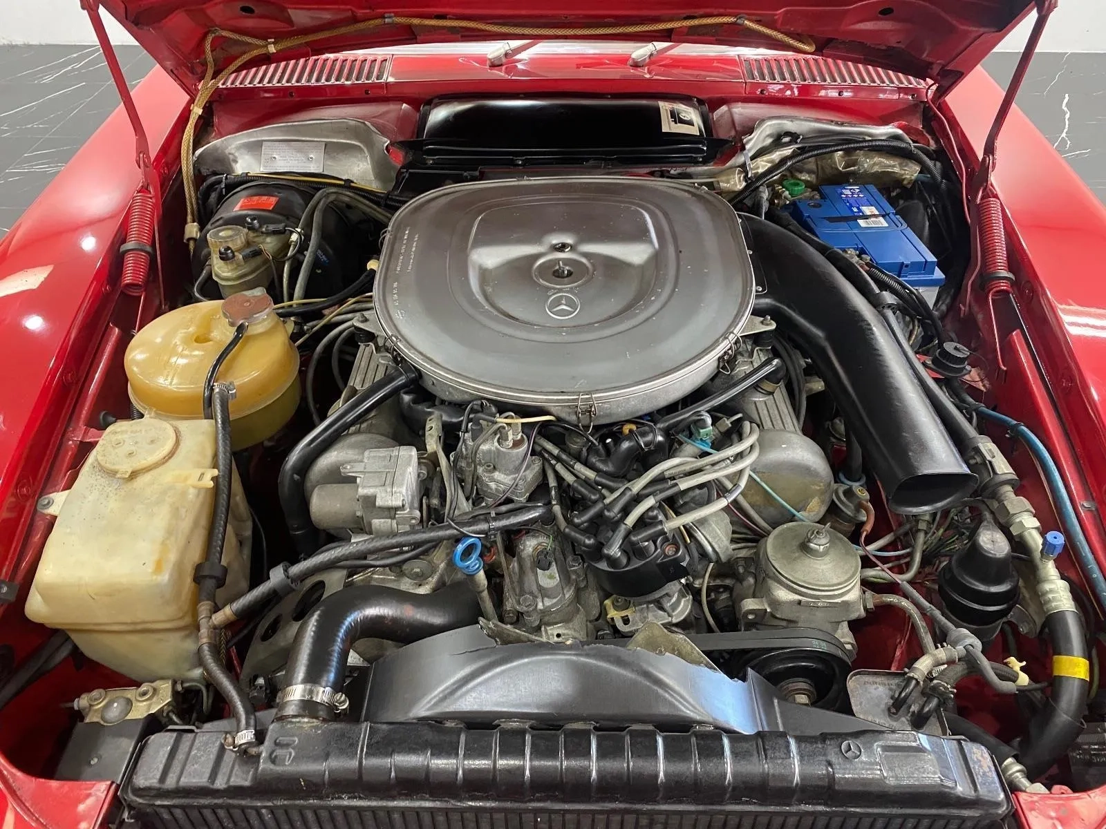 Mercedes-Benz-380SL-