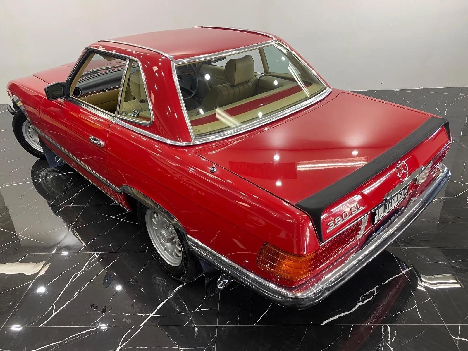 Mercedes-Benz-380SL-