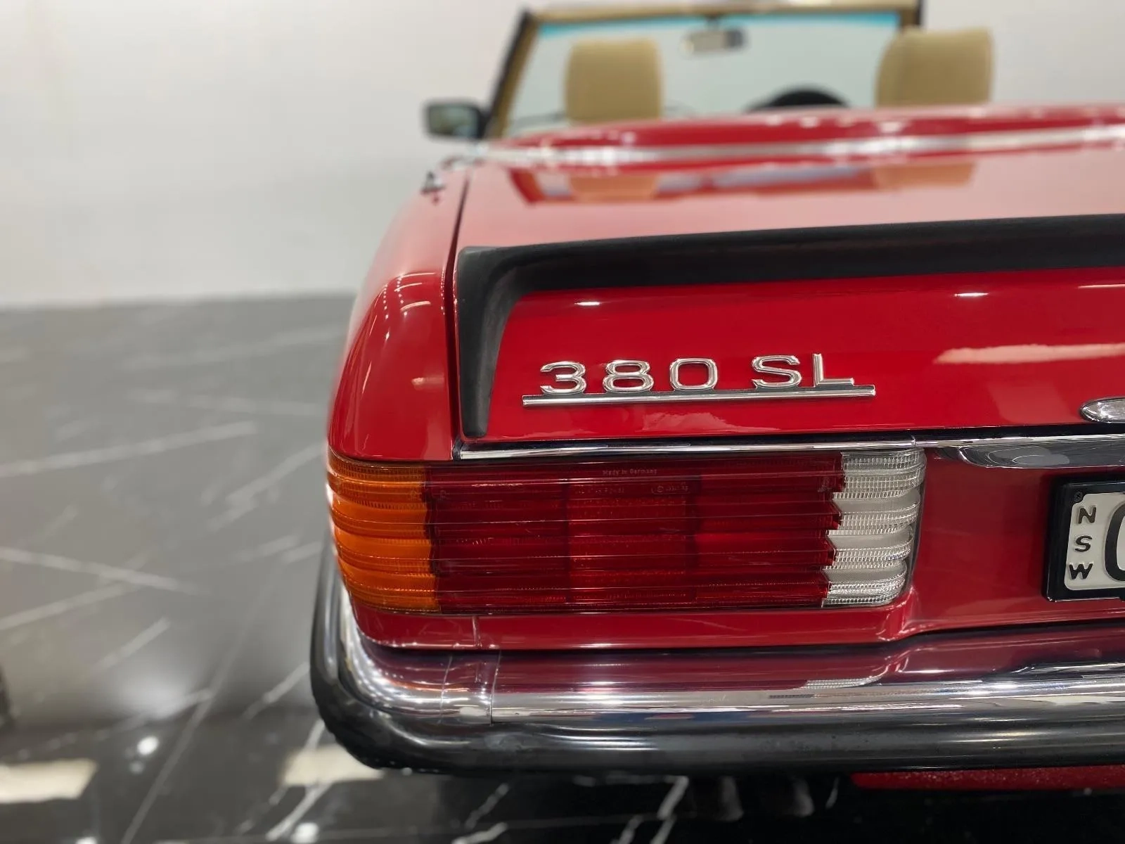 Mercedes-Benz-380SL-