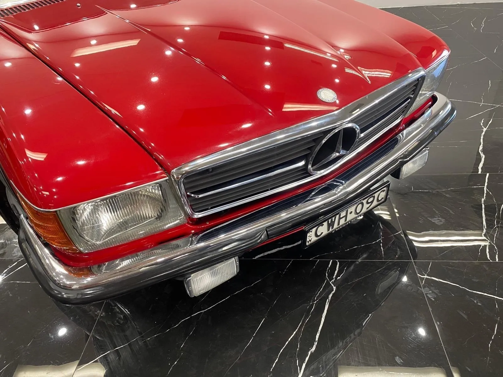 Mercedes-Benz-380SL-