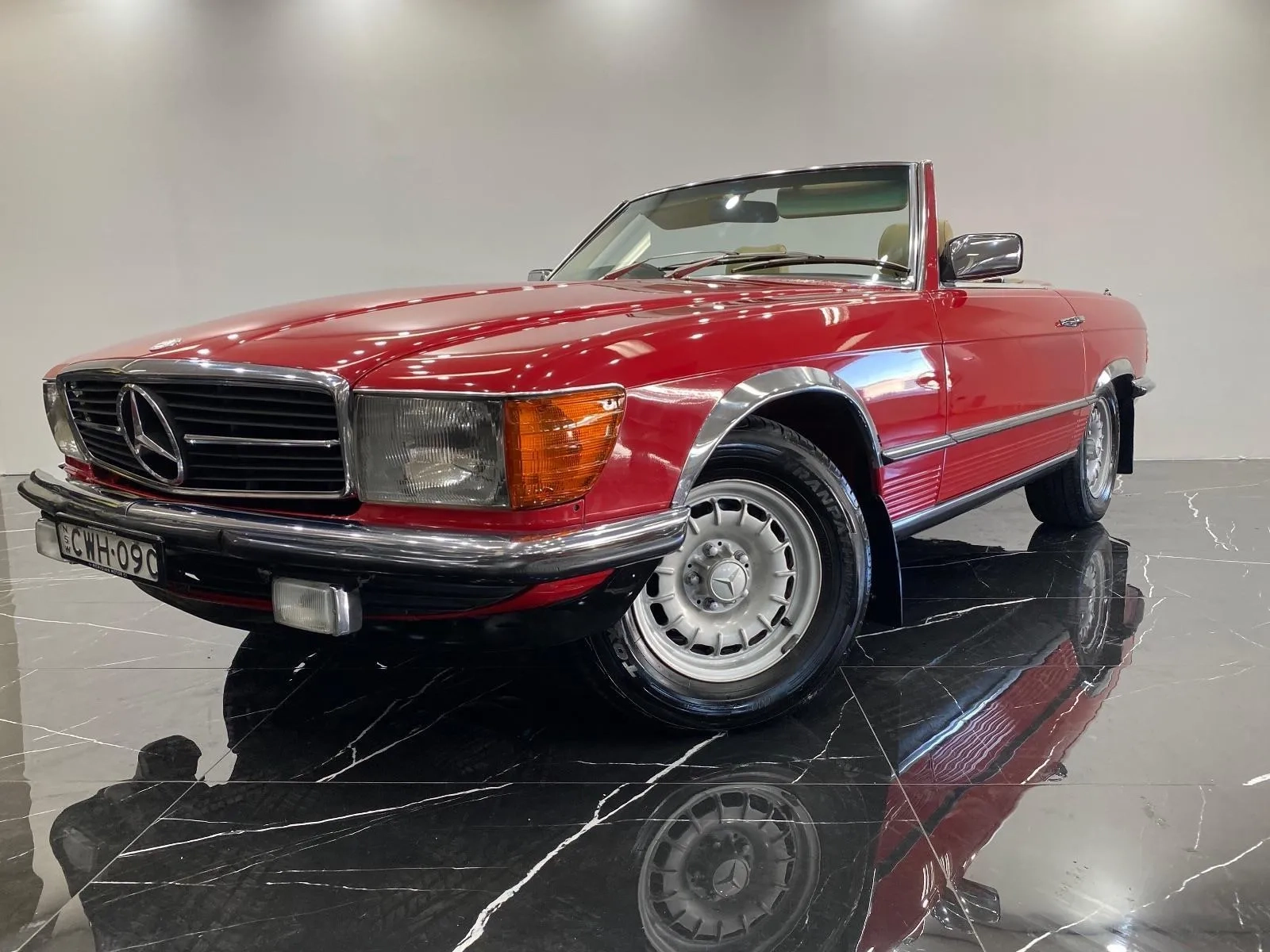 Mercedes-Benz-380SL-
