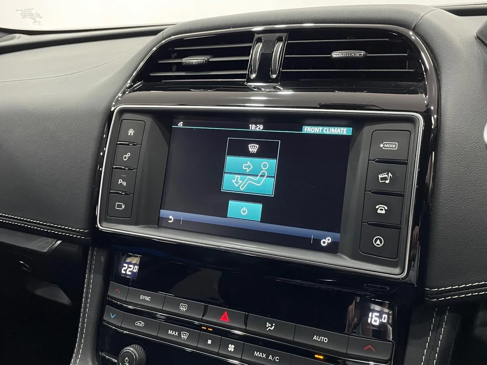 Jaguar-F-PACE-30d S