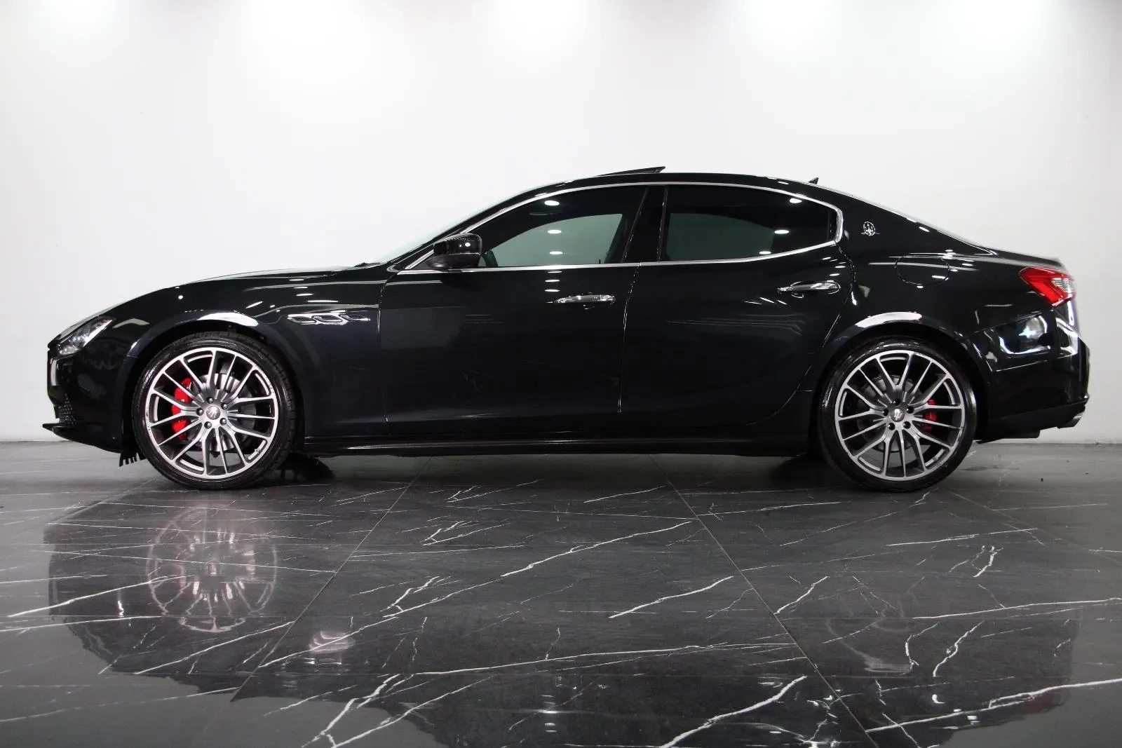 Maserati-Ghibli-