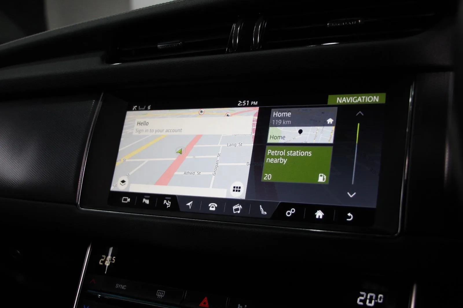Jaguar-XF-30t R-Sport