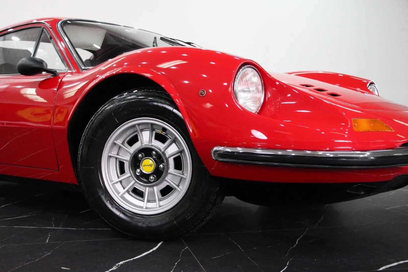 Ferrari-Dino-246 GT