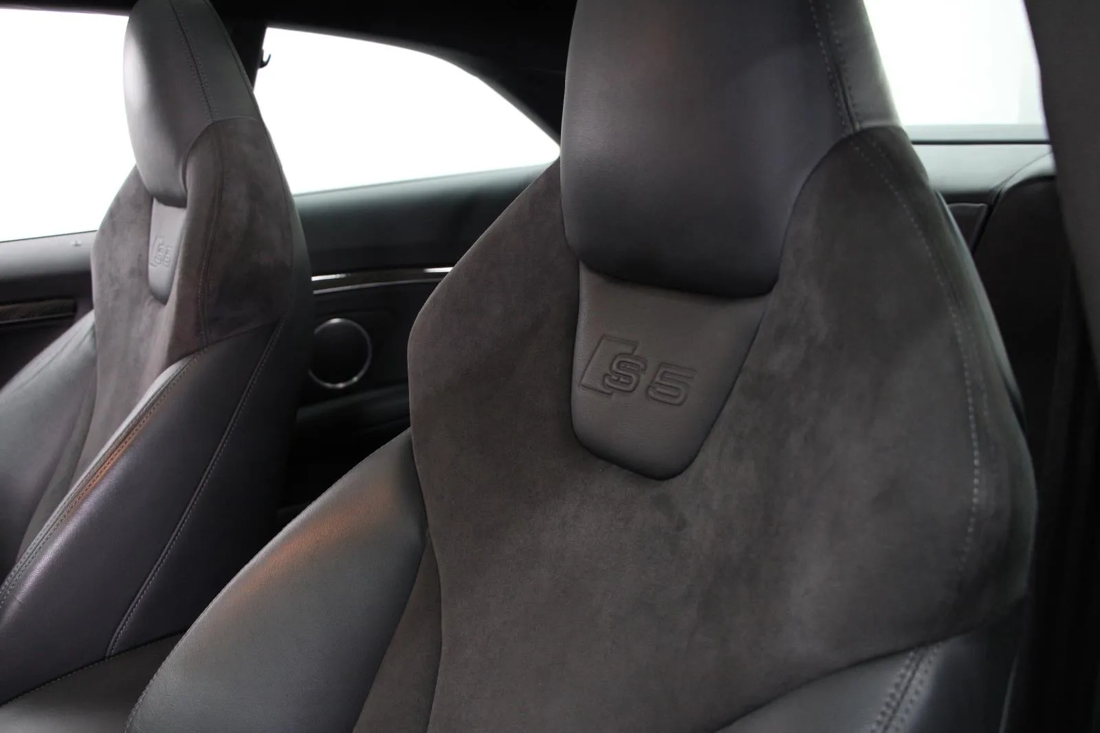 Audi-S5-