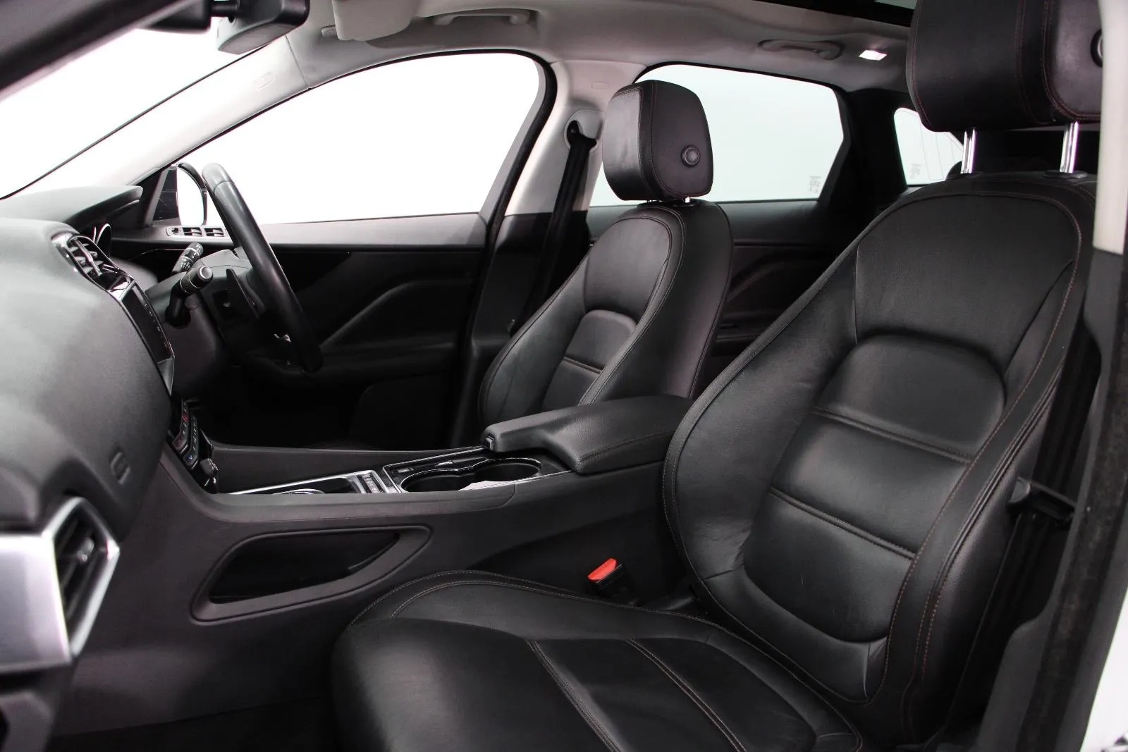 Jaguar-F-PACE-30d Portfolio