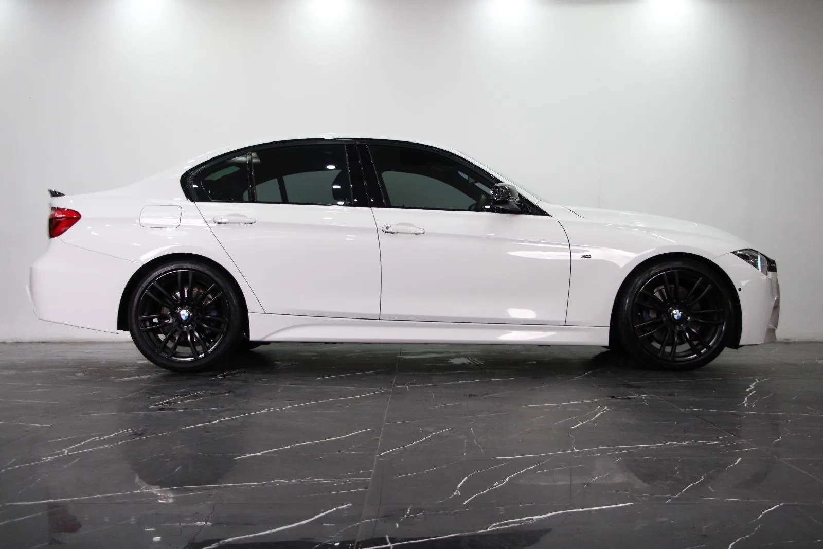 BMW-3 Series-330i M Sport