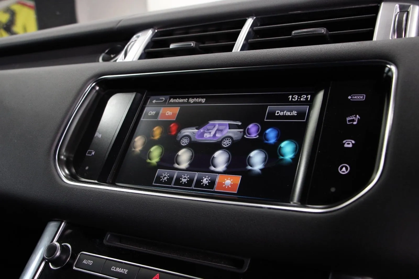 Land Rover-Range Rover Sport-SDV6 HSE