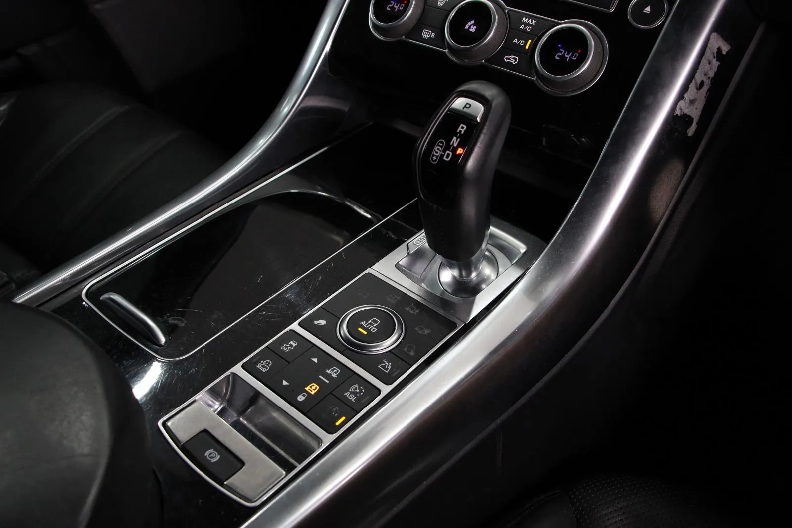 Land Rover-Range Rover Sport-SDV6 HSE