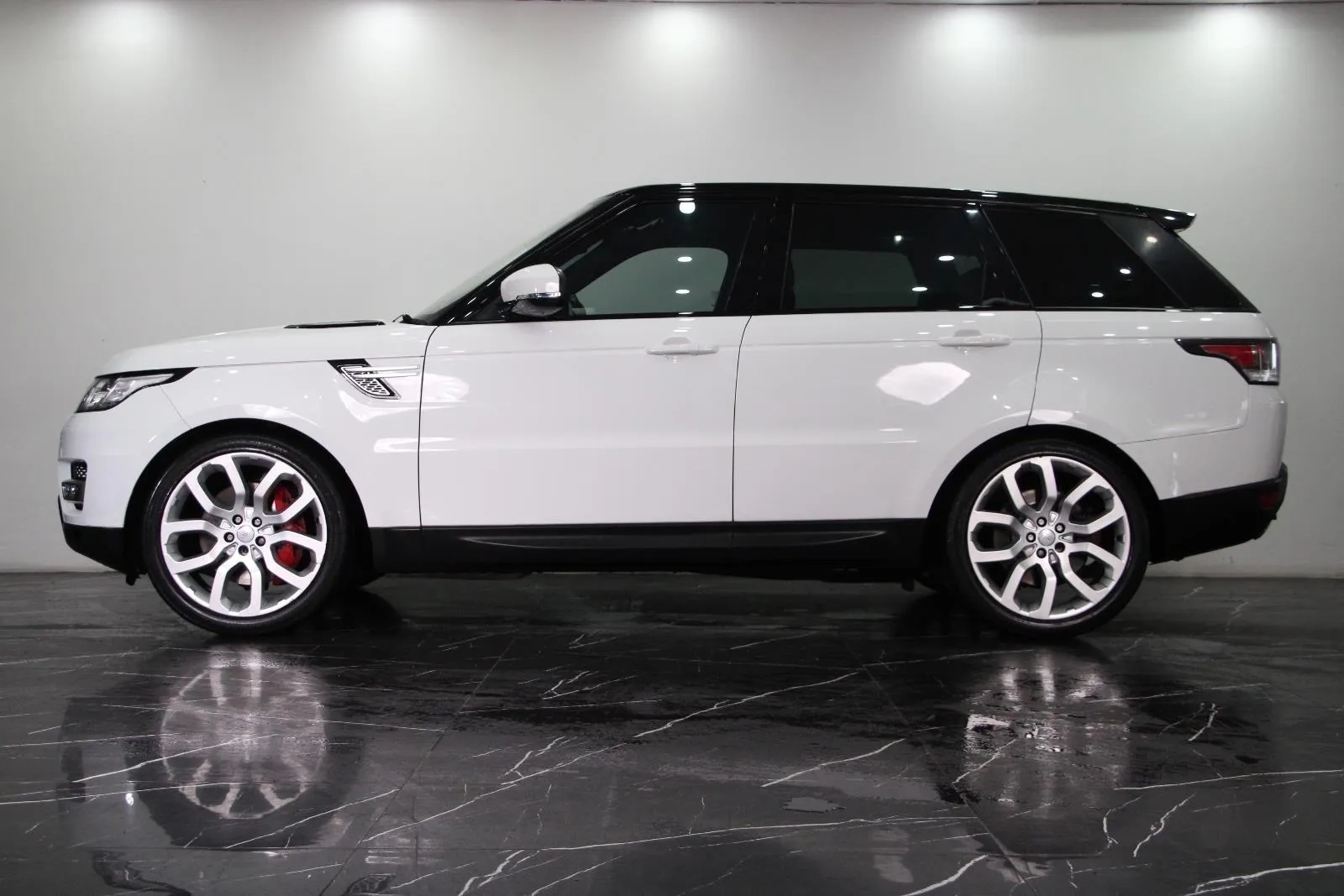 Land Rover-Range Rover Sport-SDV6 HSE