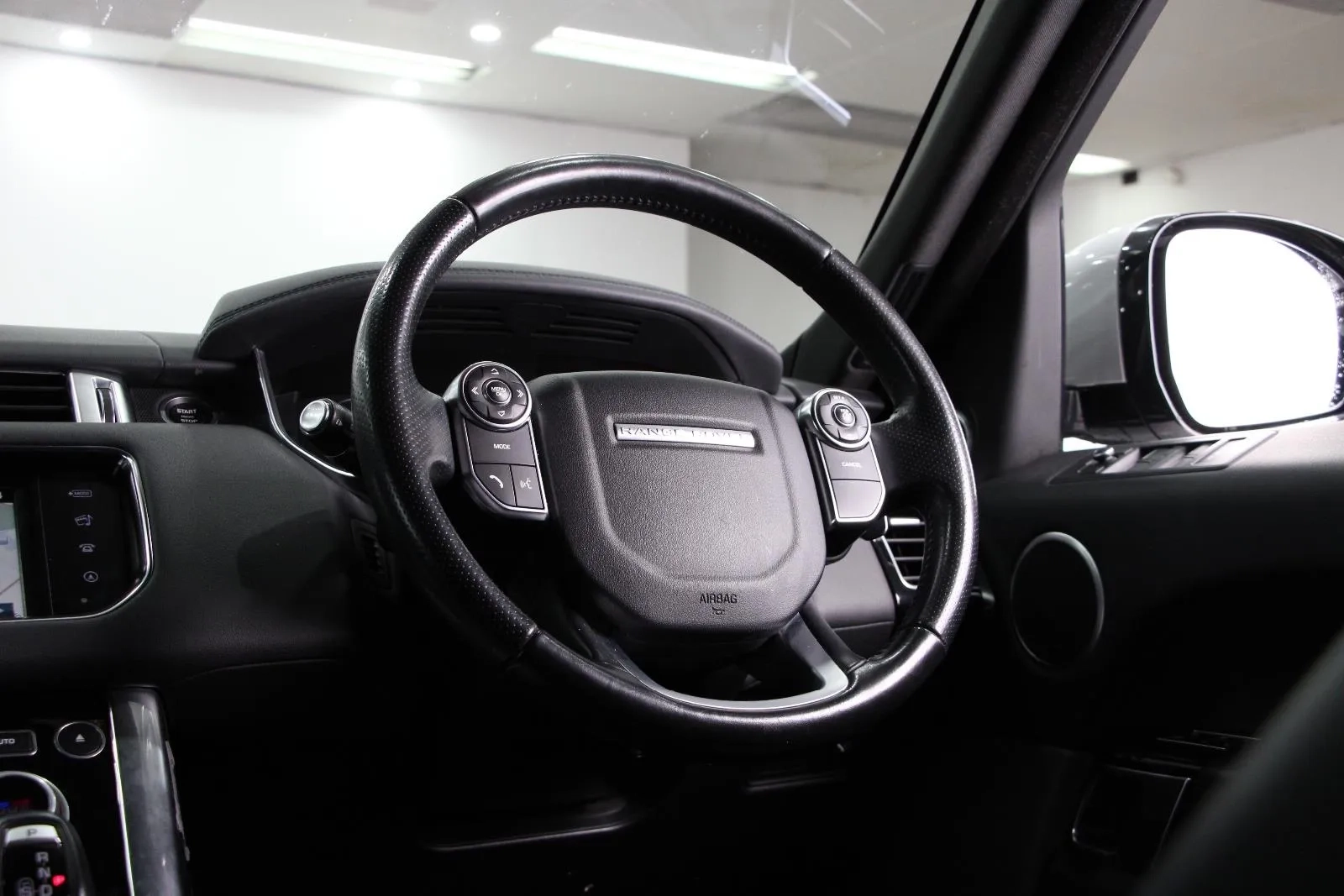 Land Rover-Range Rover Sport-SDV6 HSE