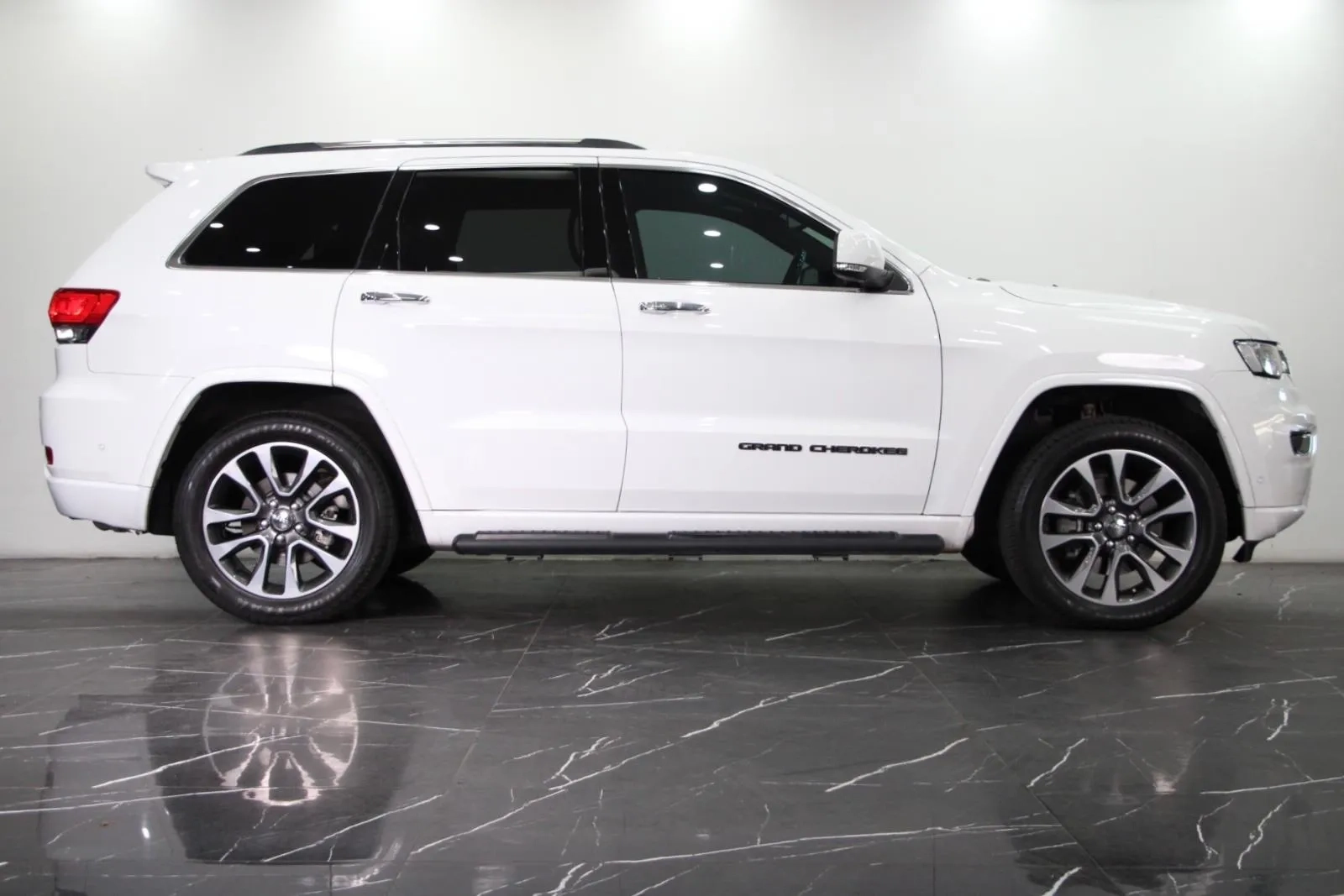 Jeep-Grand Cherokee-Overland