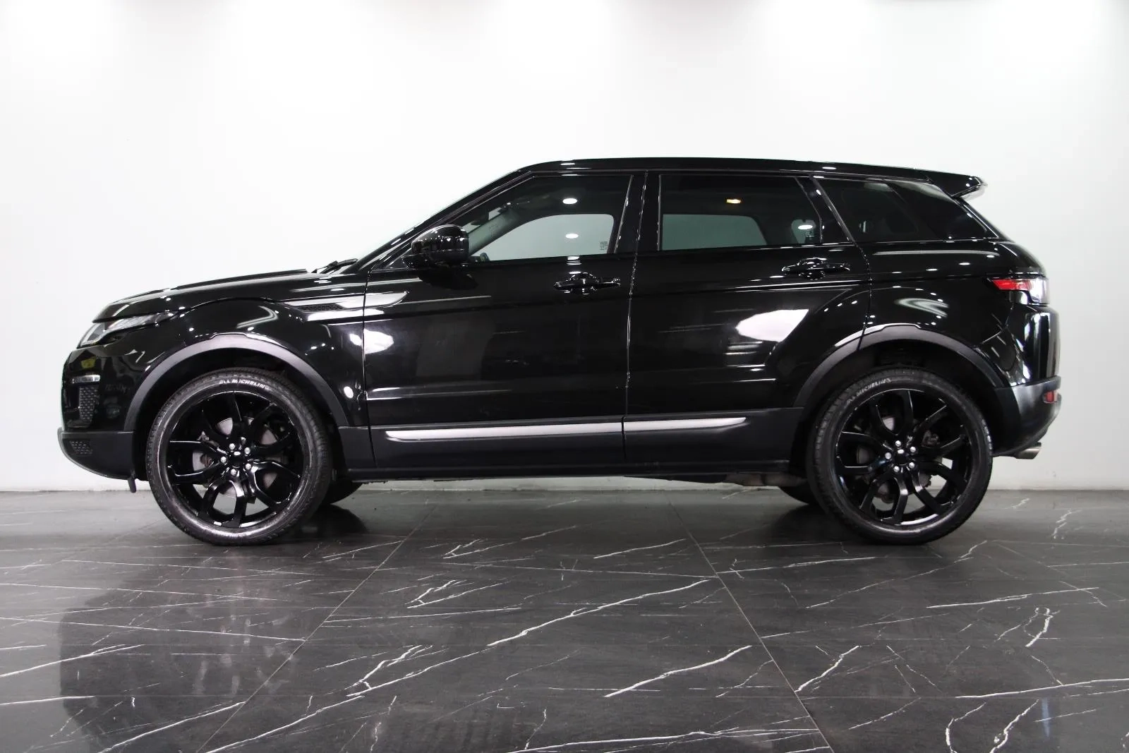 Land Rover-Range Rover Evoque-TD4 150 SE