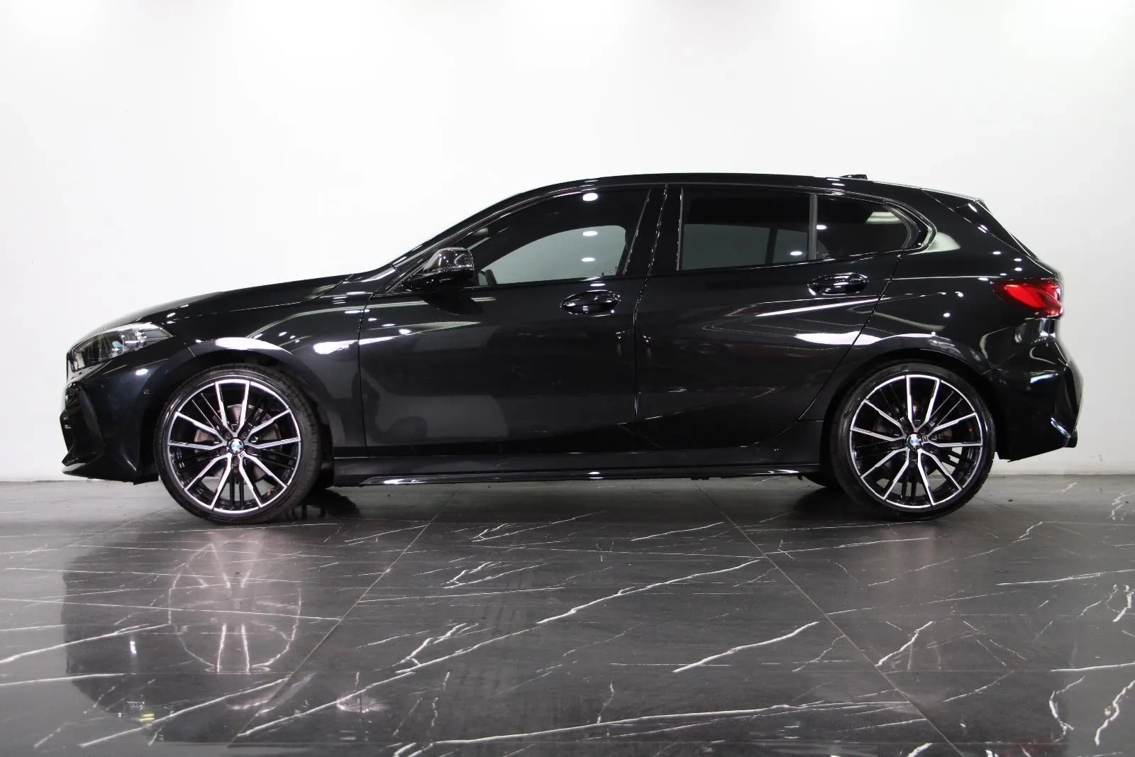 BMW-1 Series-118i M Sport