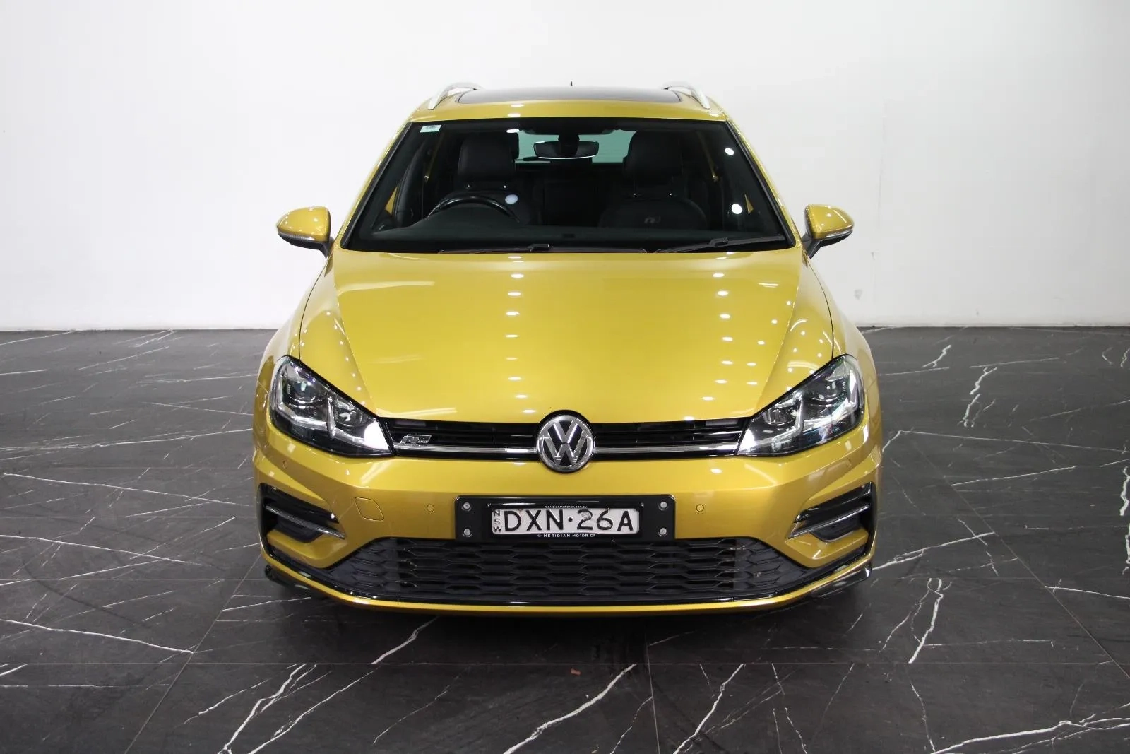 Volkswagen-Golf-110TSI Highline