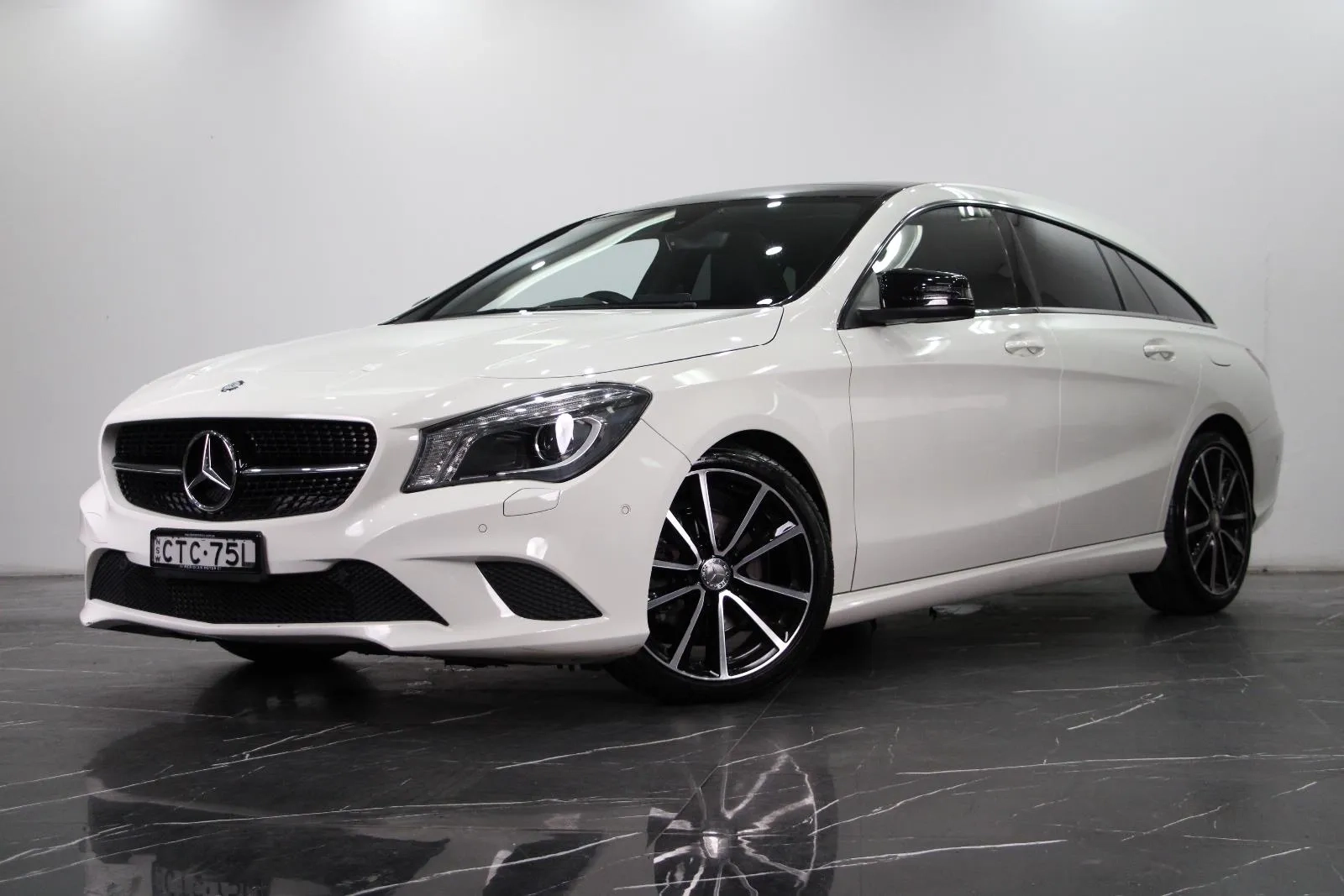 Mercedes-Benz-CLA-Class-CLA200