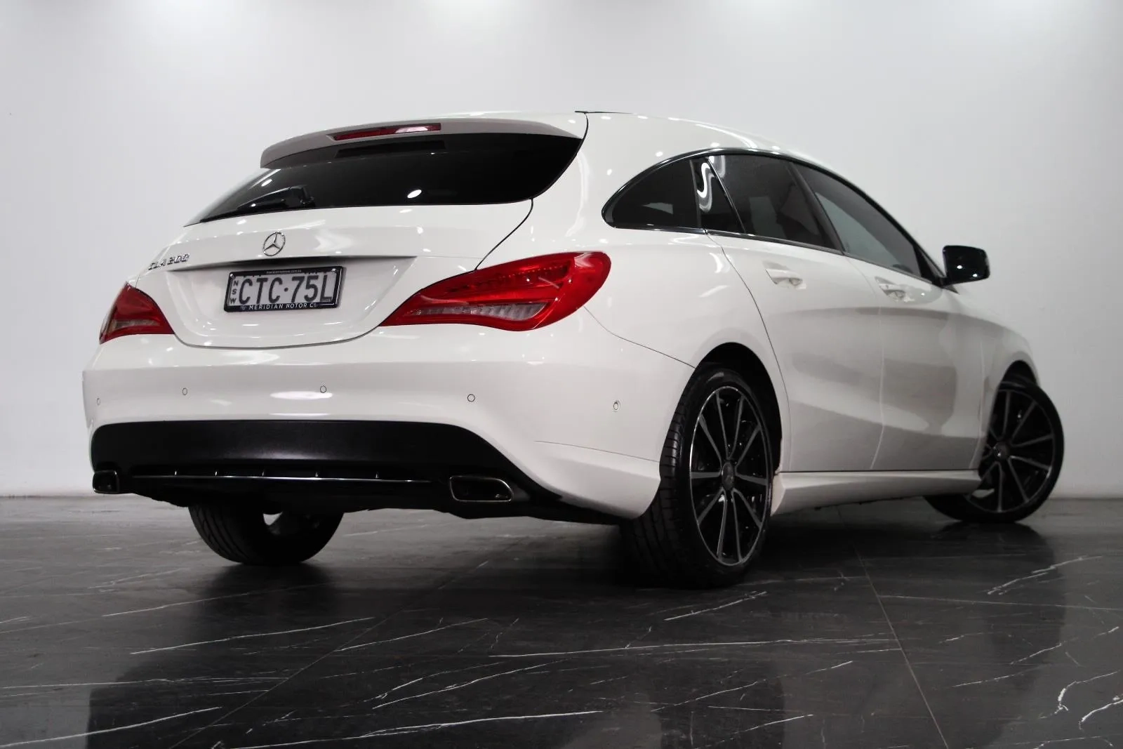 Mercedes-Benz-CLA-Class-CLA200