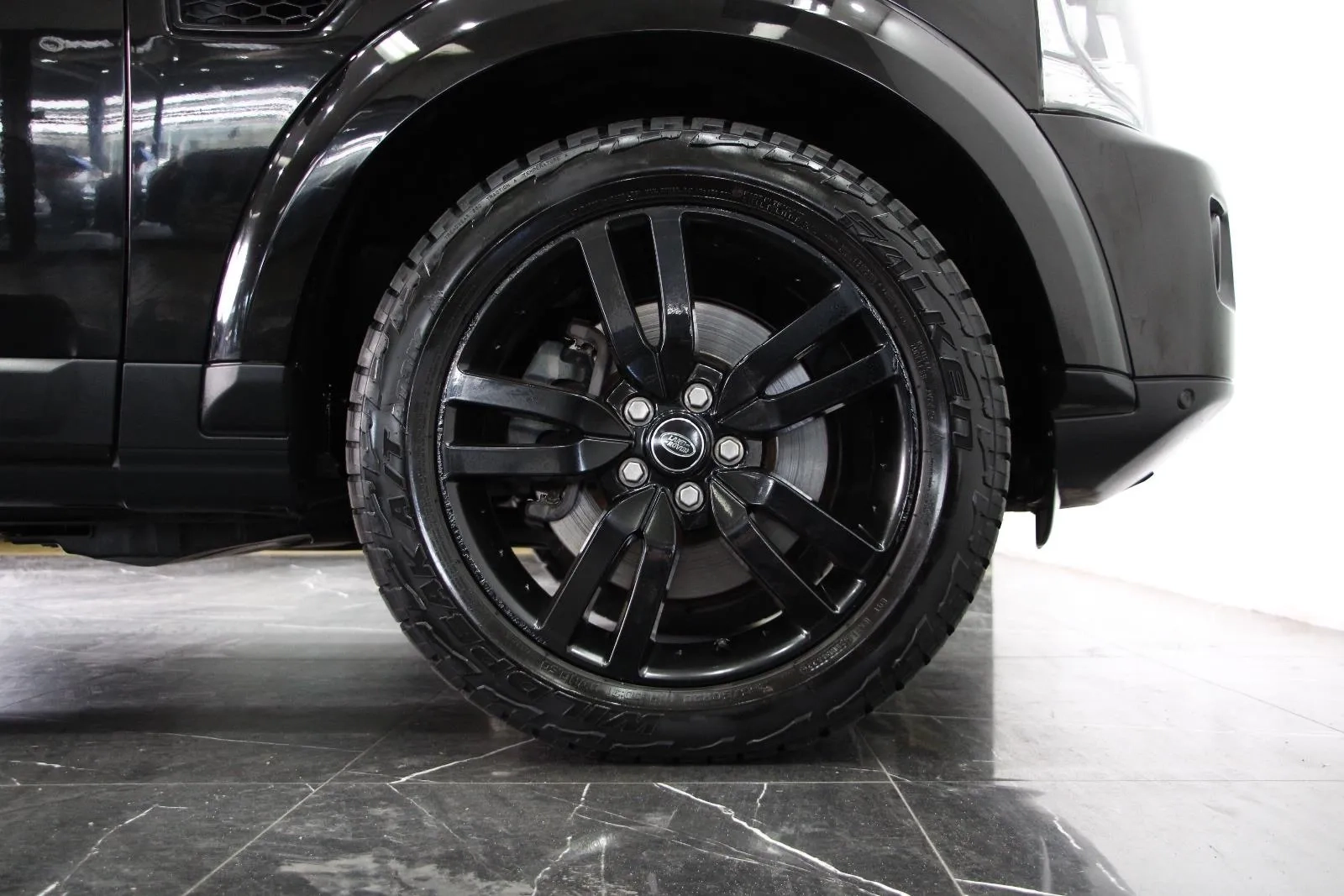 Land Rover-Discovery-SDV6 HSE