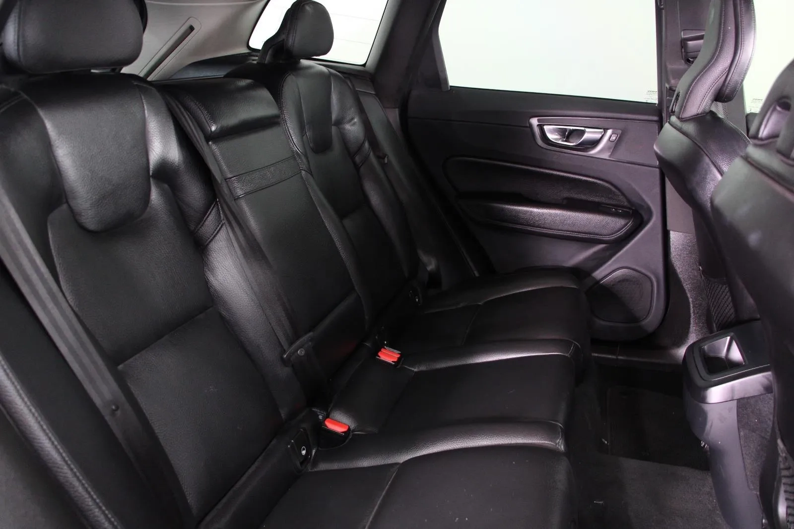 Volvo-XC60-D4 Momentum