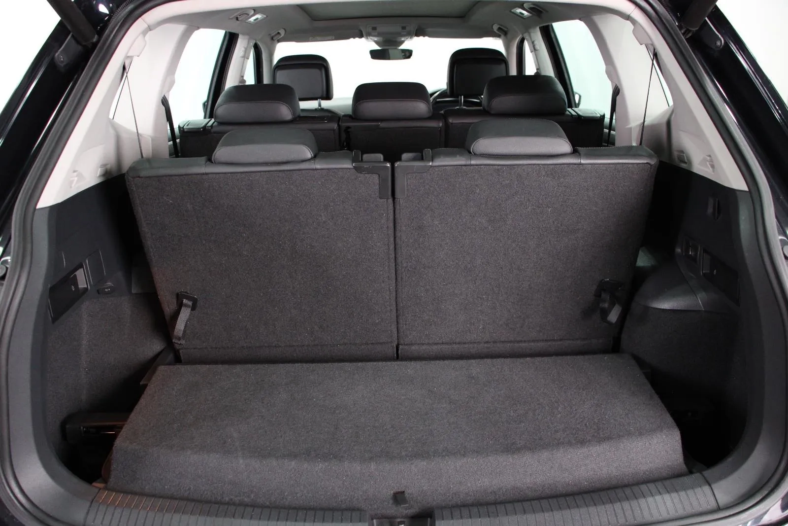 Volkswagen-Tiguan-132TSI Comfortline Allspace