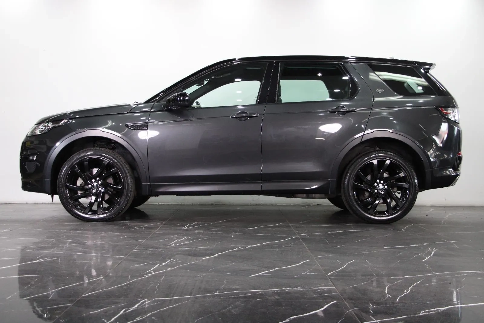 Land Rover-Discovery Sport-TD4 132kW HSE