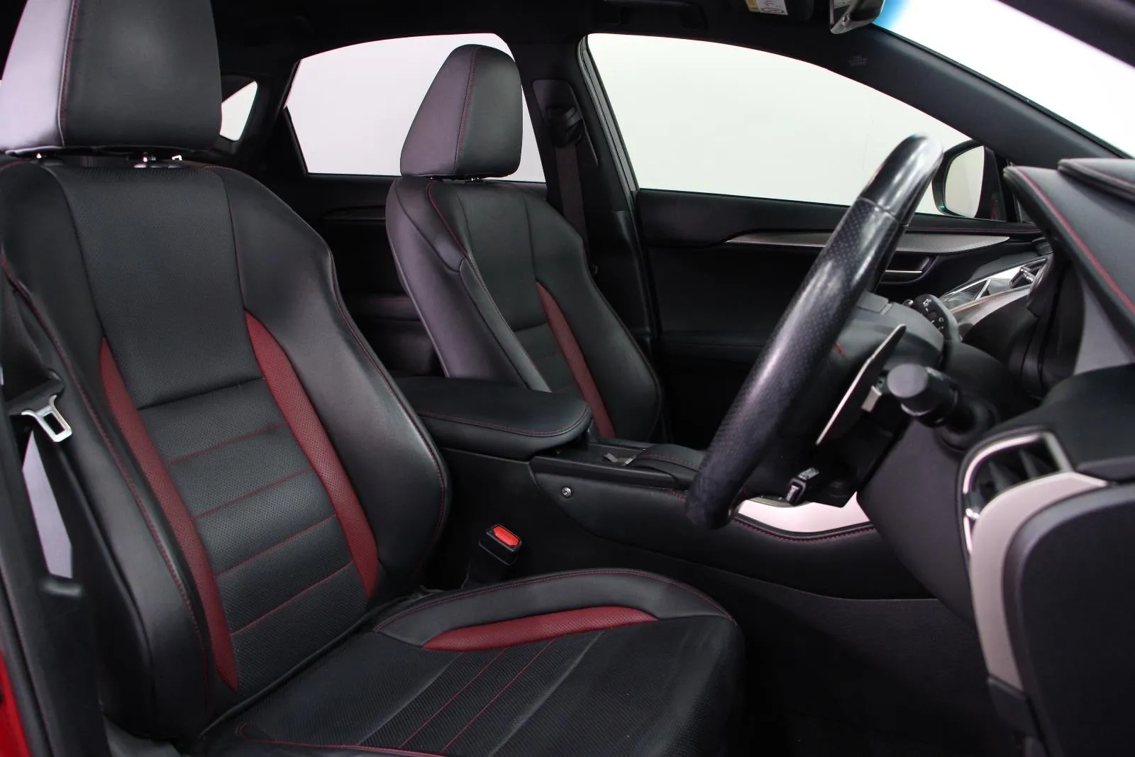 Lexus-NX-NX200t F Sport