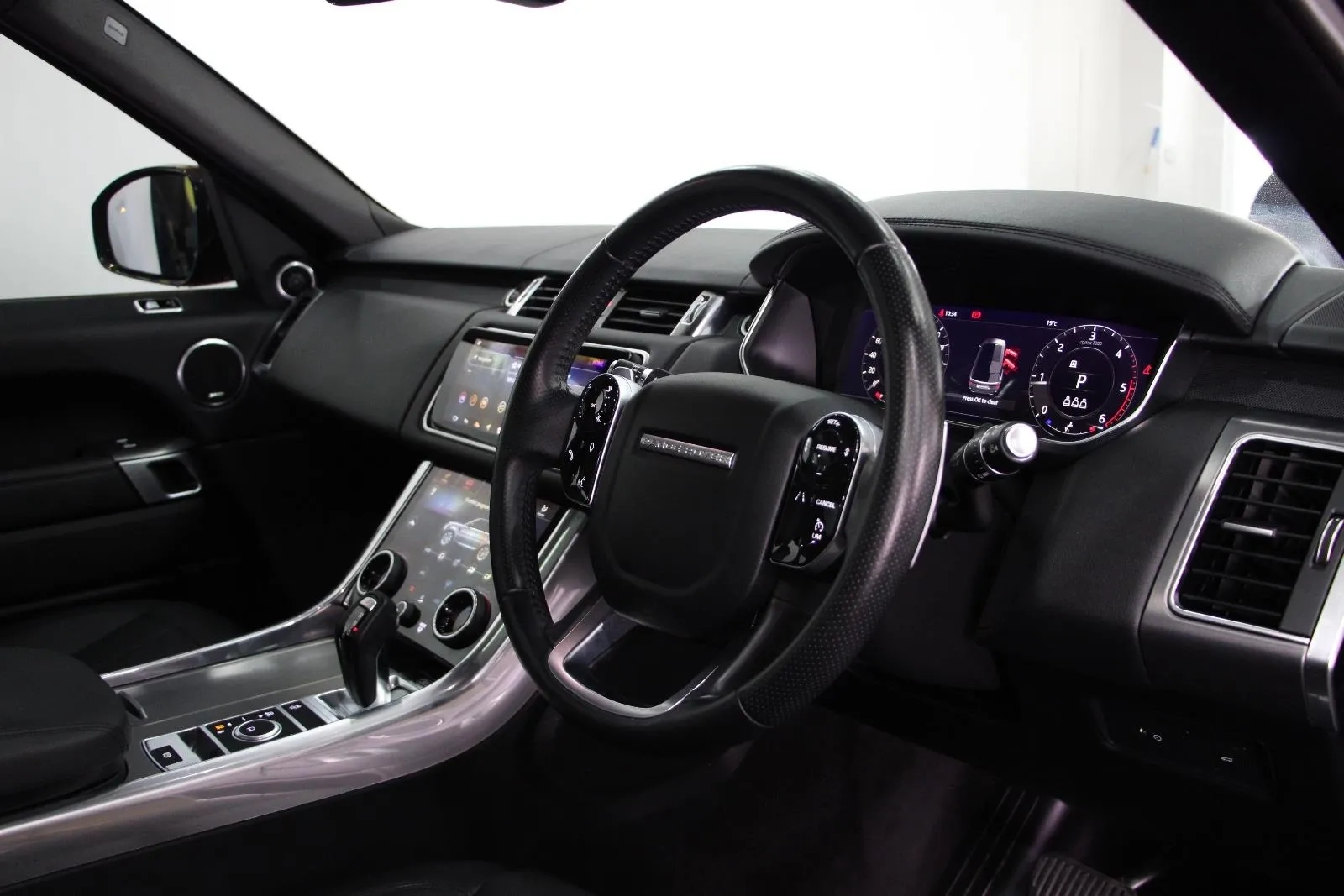 Land Rover-Range Rover Sport-DI6 183kW SE