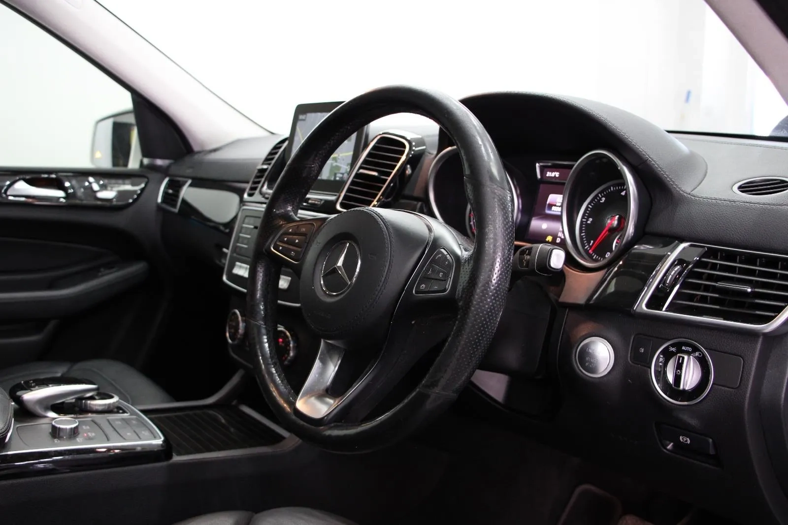 Mercedes-Benz-GLS-Class-GLS350 d