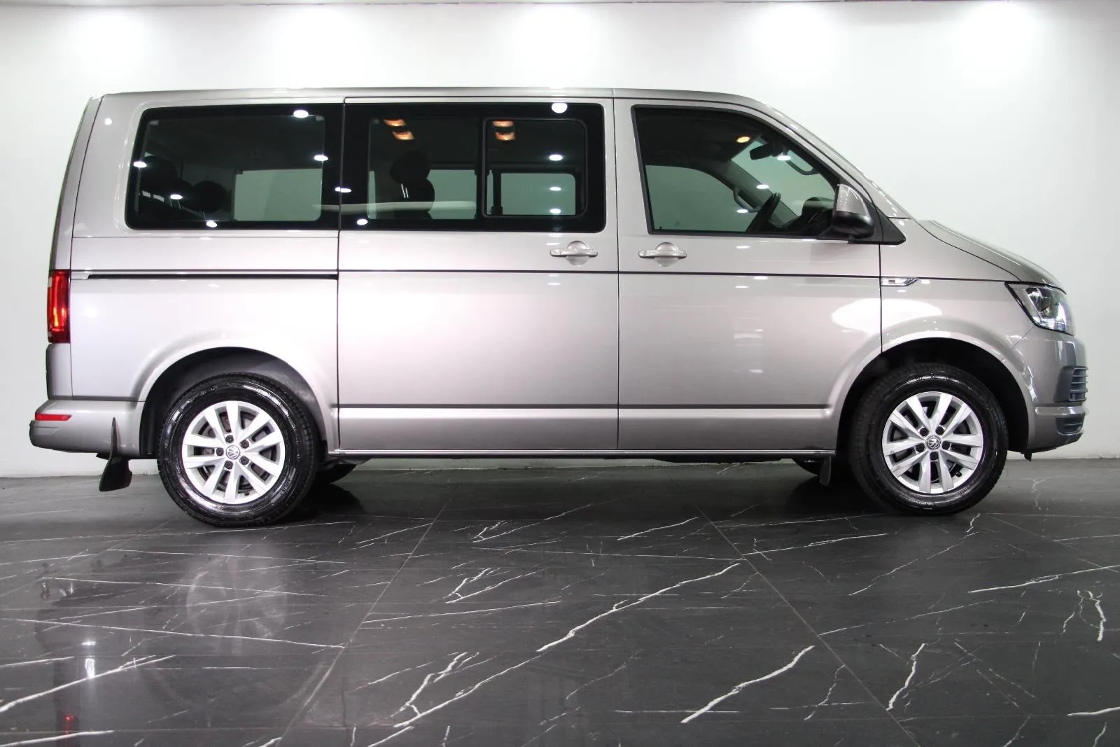 Volkswagen-Multivan-TDI340 Comfortline