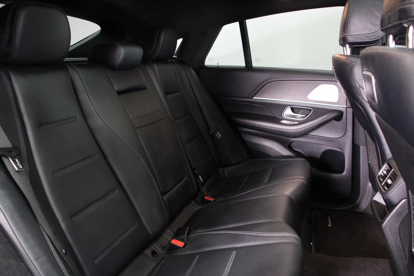 Mercedes-Benz-GLE-Class-GLE450