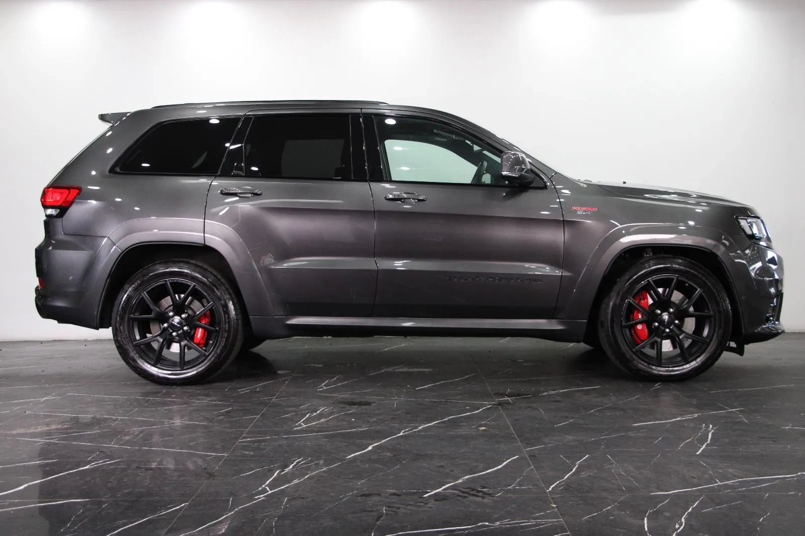 Jeep-Grand Cherokee-SRT
