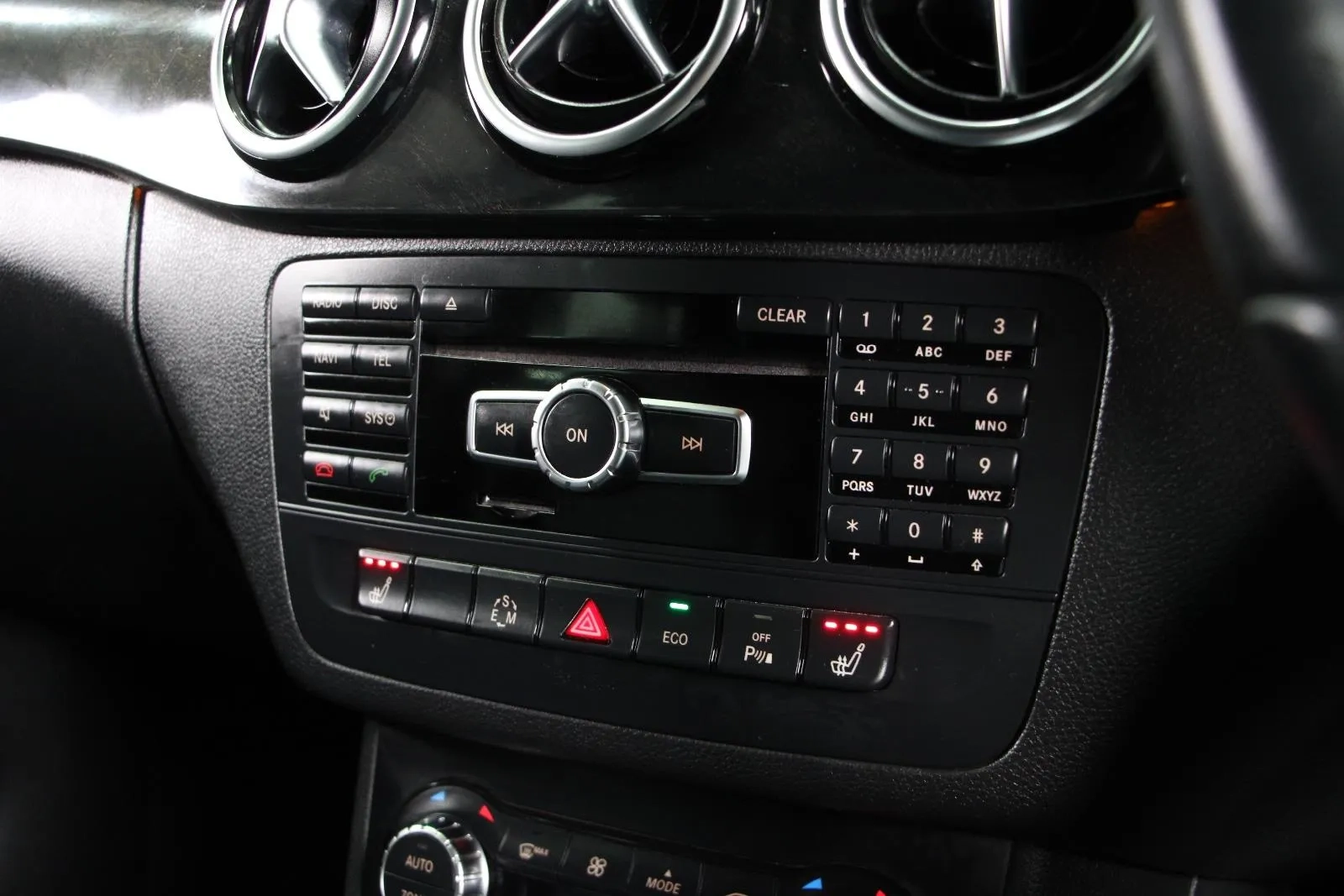Mercedes-Benz-B-Class-B200