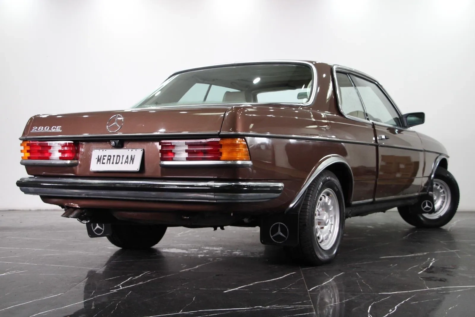 Mercedes-Benz-280CE-