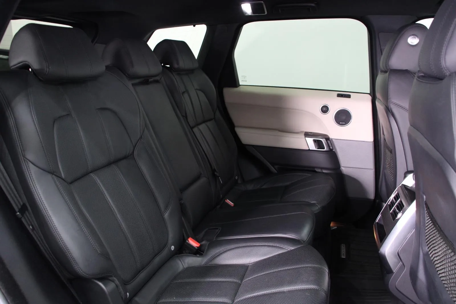 Land Rover-Range Rover Sport-SDV8 HSE