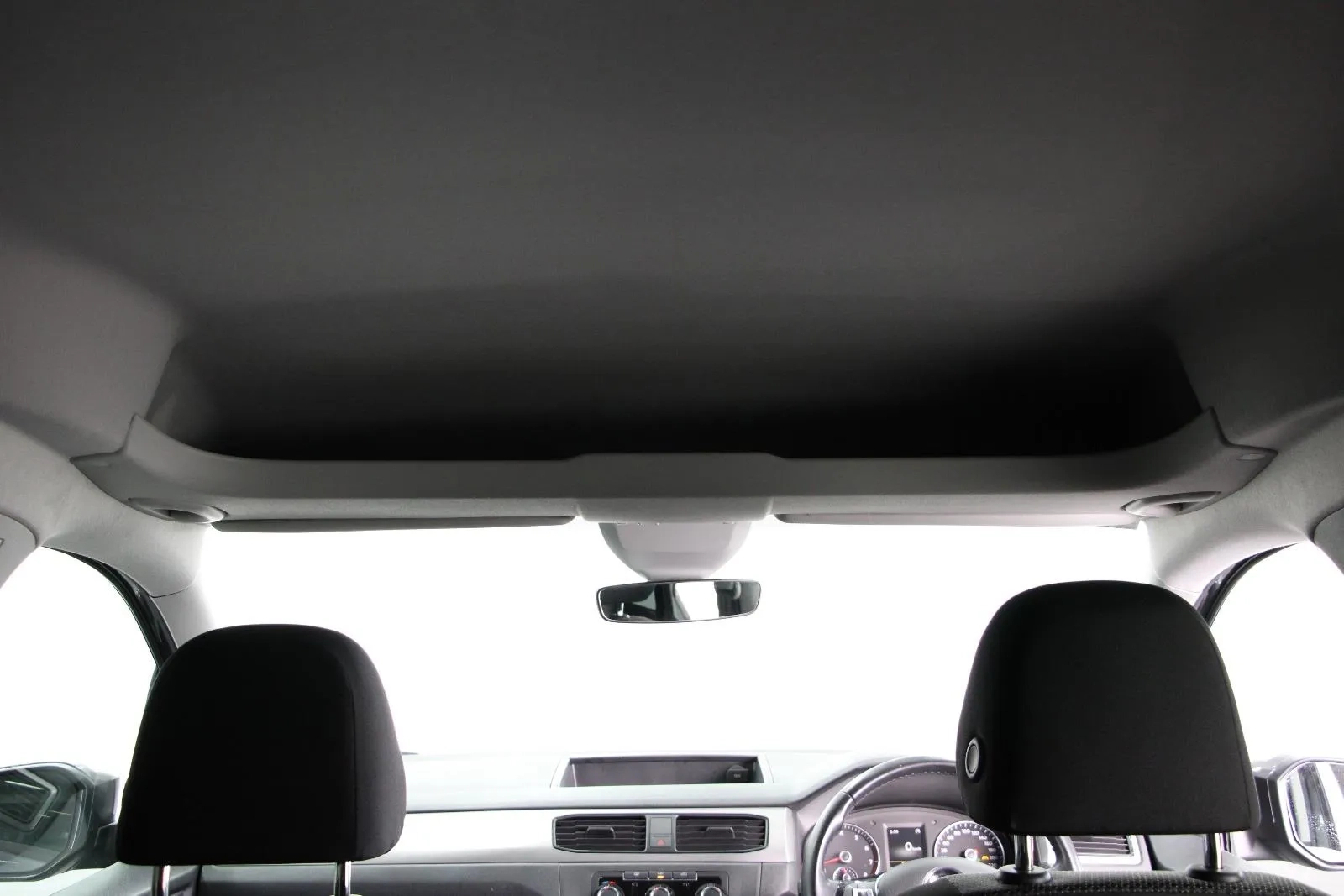 Volkswagen-Caddy-TSI220 Beach
