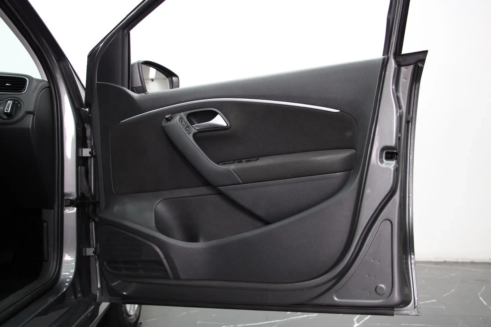 Volkswagen-Polo-81TSI Comfortline