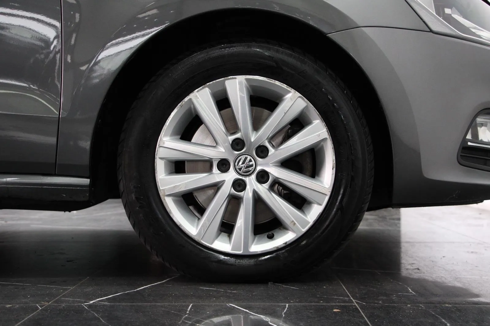 Volkswagen-Polo-81TSI Comfortline