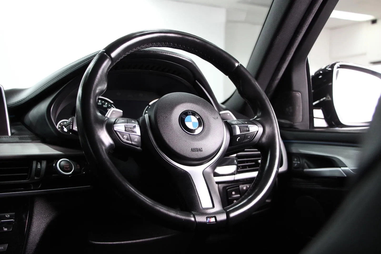 BMW-X6-xDrive50i